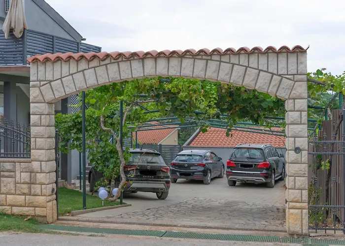 Irina Lejlighed Ližnjan